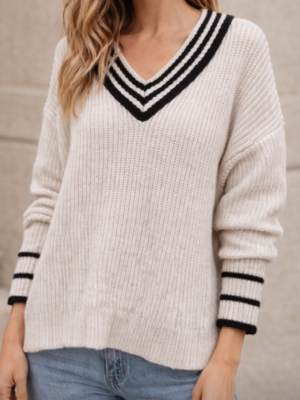 Arizona Jean Company V-Neck Sweater - Cream and Black